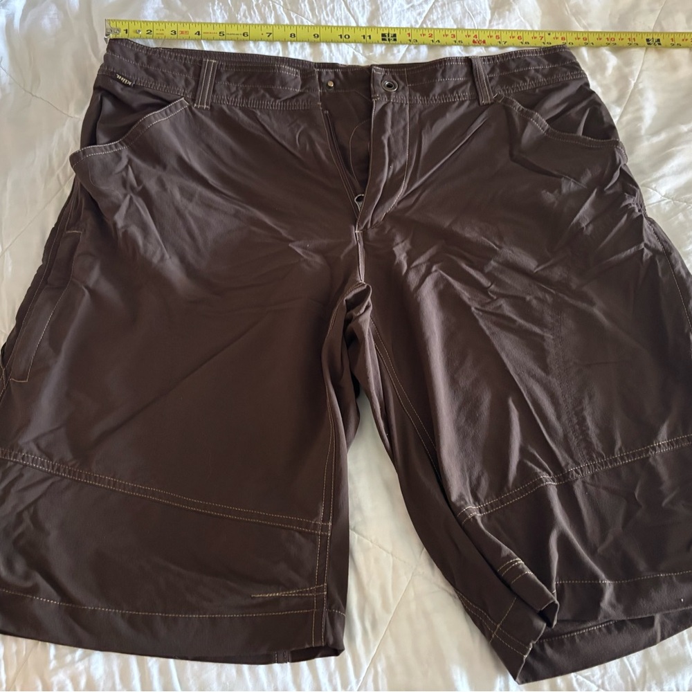 Kuhl Brown Cargo Shorts Versatile Lightweight Design